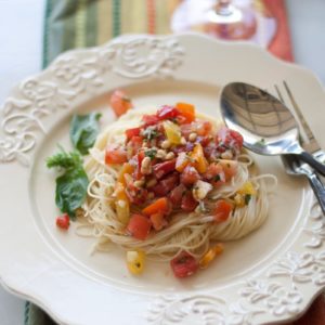Fresh Tomato Summer Pasta Sauce | Recipe from @whatagirleats