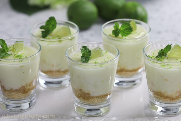 lime posset in serving dishes.