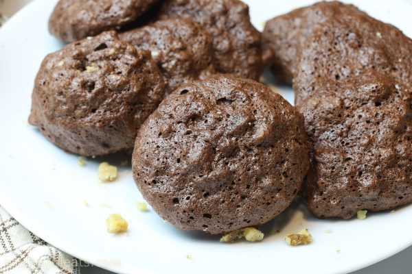 chocolate meringue cookies.