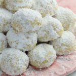 Italian wedding cookies.