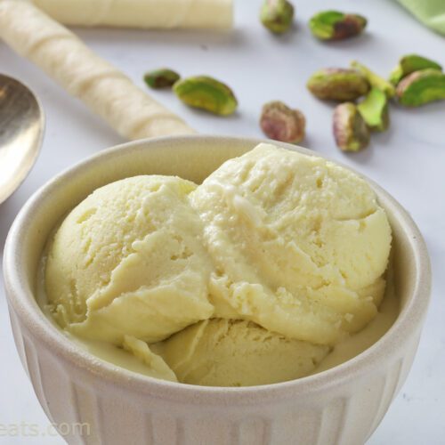 pistachio gelato closeup.