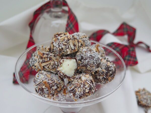 scottish macaroon bars.