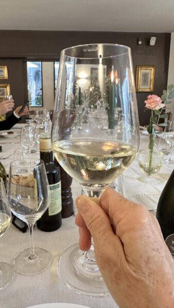 glass of prosecco at barbesin.