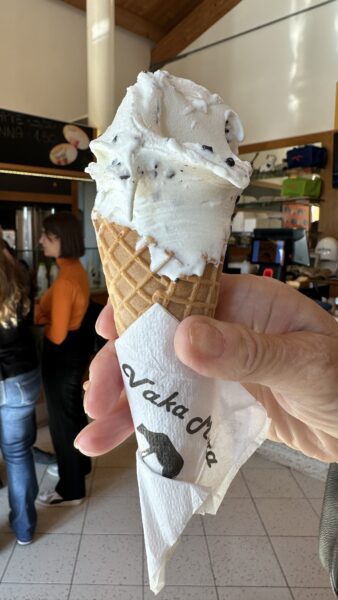 vaka mora ice cream.